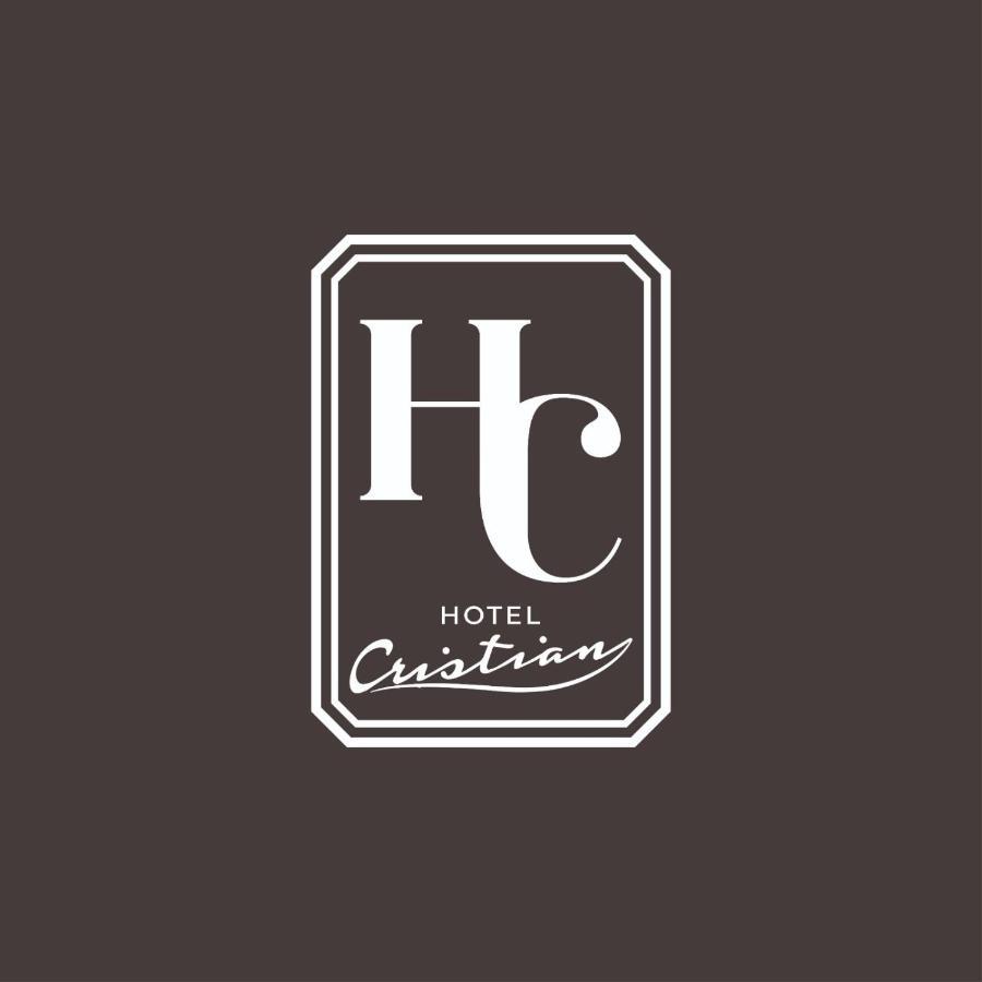 Hotel Cristian ジュリアーノ・イン・カンパーニア エクステリア 写真
