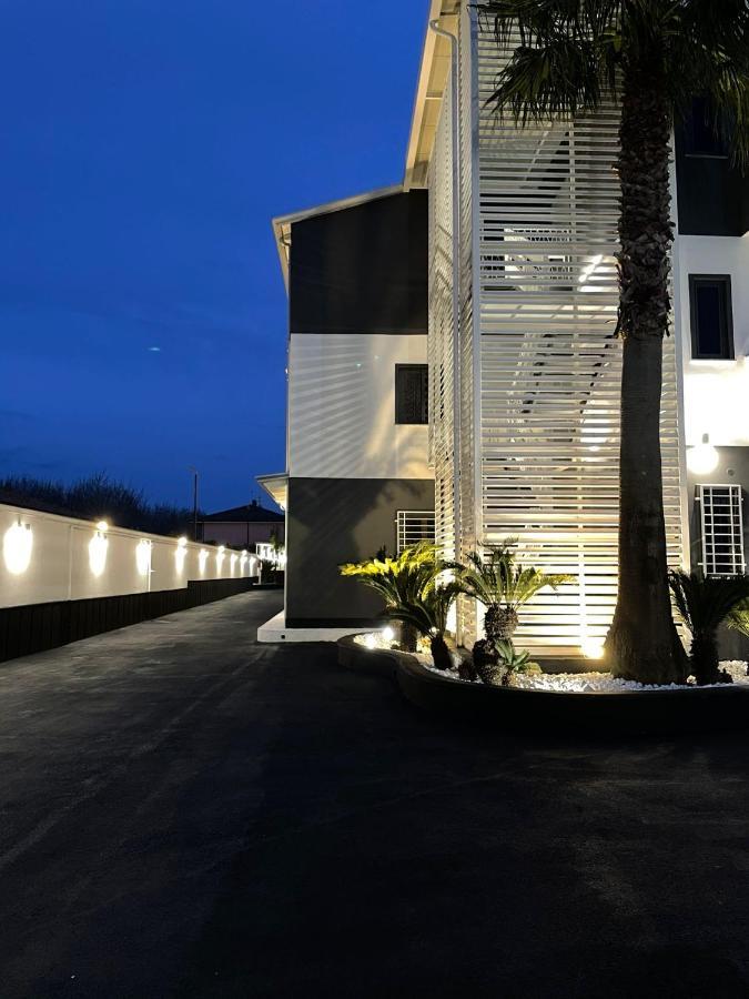 Hotel Cristian ジュリアーノ・イン・カンパーニア エクステリア 写真