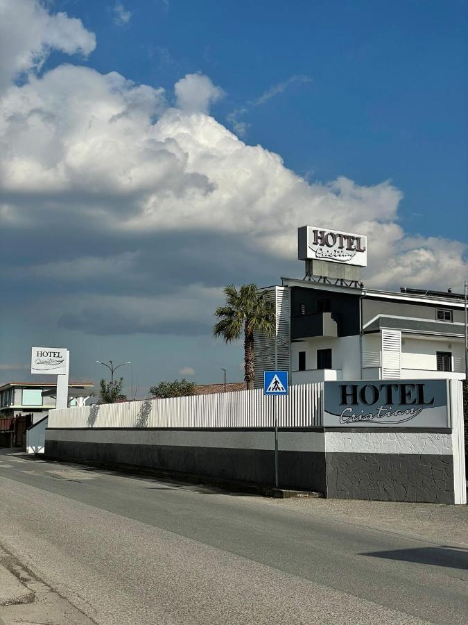Hotel Cristian ジュリアーノ・イン・カンパーニア エクステリア 写真